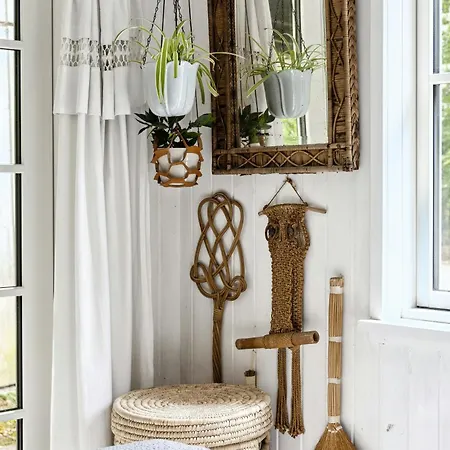 With Orangery Near And Forest 度假居