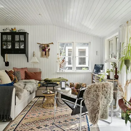 With Orangery Near And Forest Vig